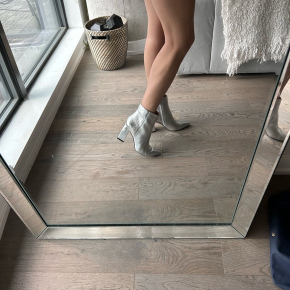 Marc Fisher Silver crinkle ankle boot - Picture 5 of 7